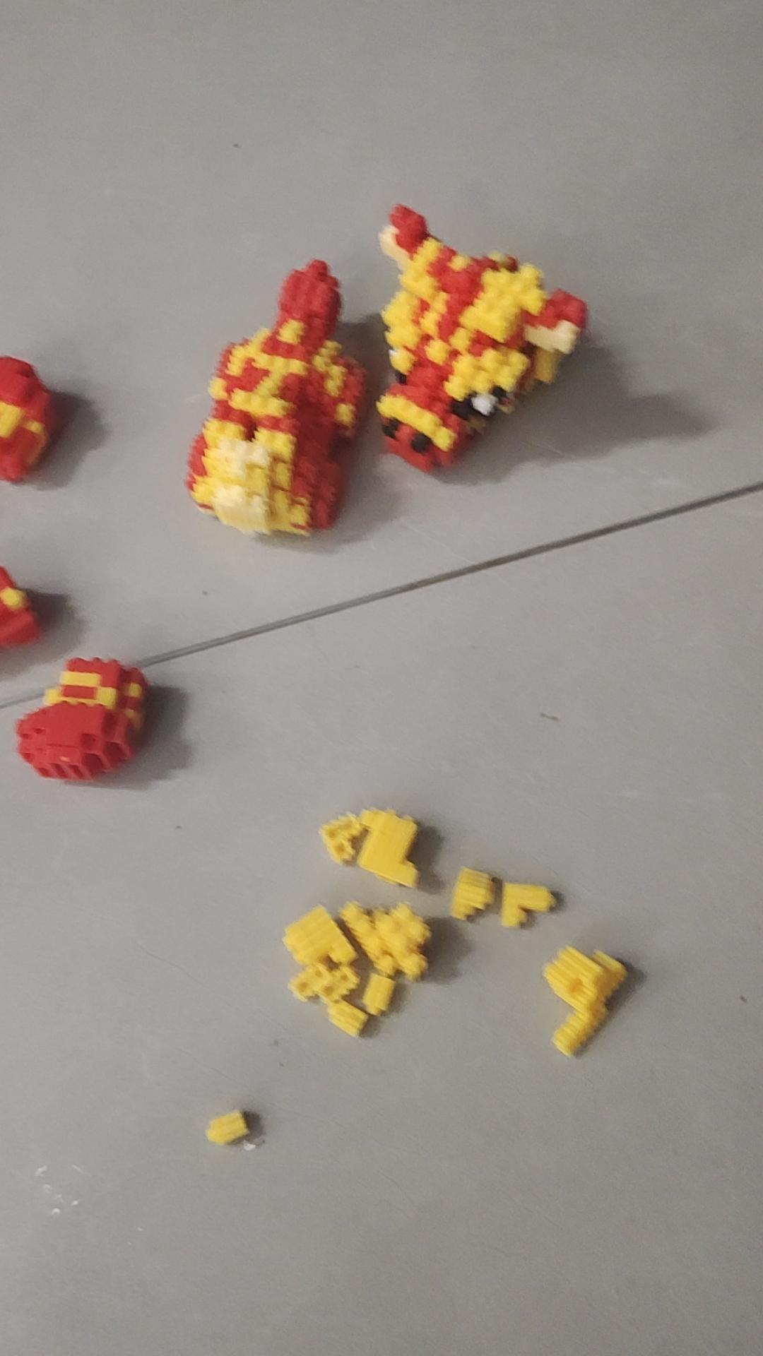 天天说什么老了回农村，你农村的房子要是在城镇边上，10 分钟的脚程就到超市和医院