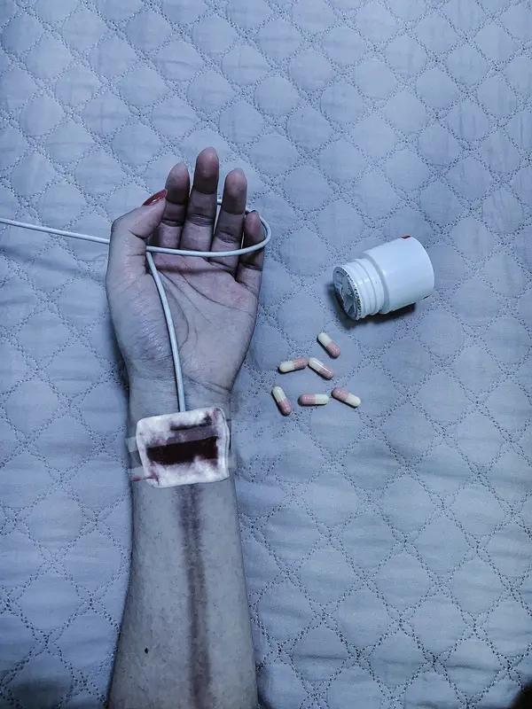 要从根本上解决医院的过度医疗，得从多方面下手。患者方面，得增强自身的医疗知识储备