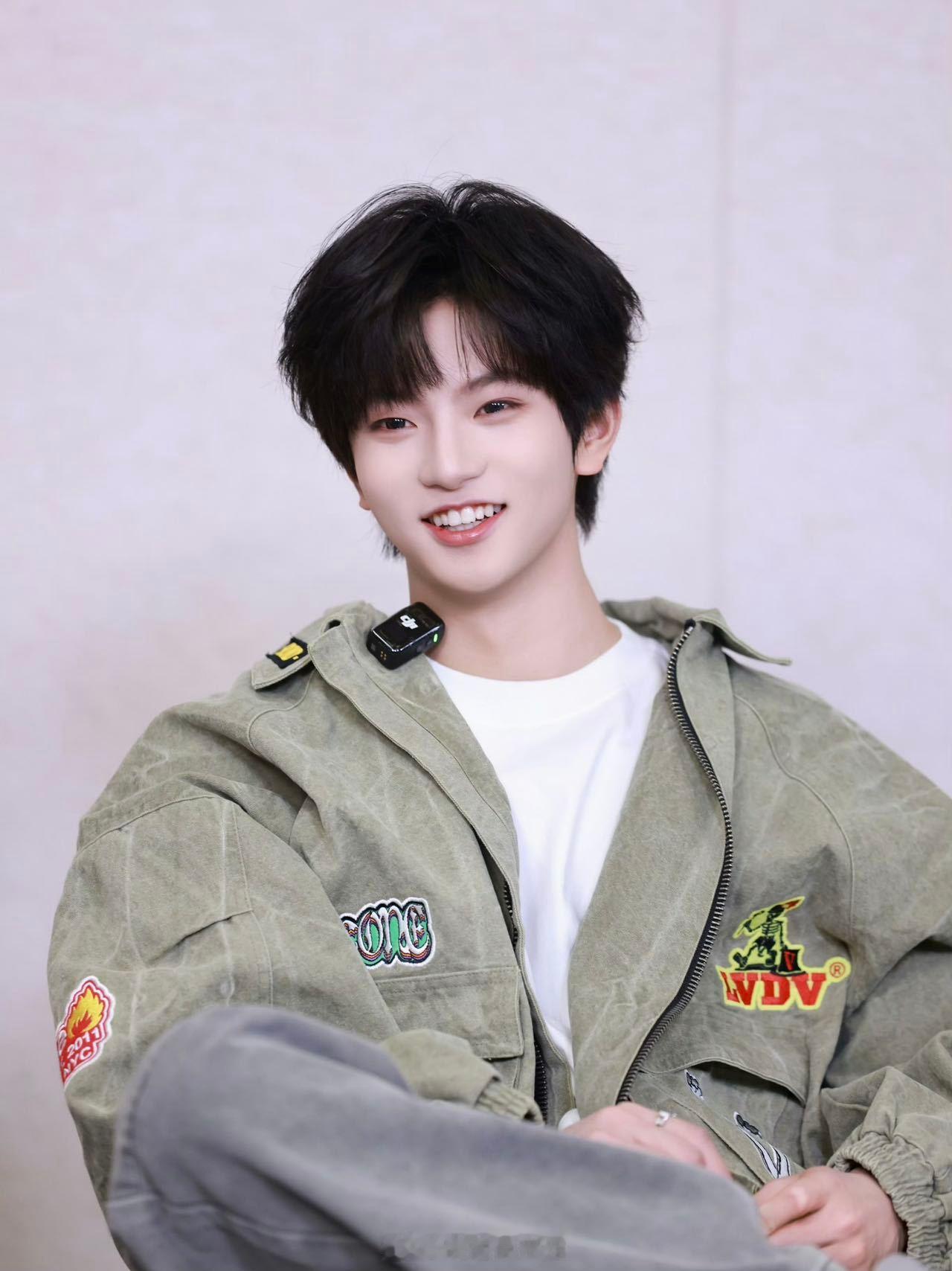 曝下月将去戛纳的明星 五位名字背后，是资深演技派与Z世代新人的跨代同框。从威尼斯