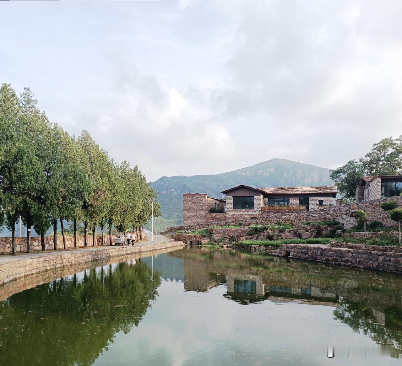 大坪古村
——坪湖花园民居
（拍摄于邢台沙河市·大坪 2026-7-28）