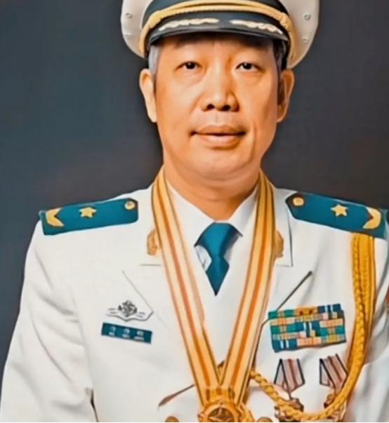 “当代钱学森”，他41岁成为中国工程院最年轻院士，一等功臣，是我国电磁弹射之父，