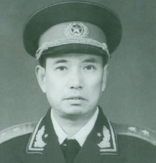 牢记方志敏的谆谆教诲，塔山之战成名将，他是担任大区司令员最多的一位传奇人物！
1