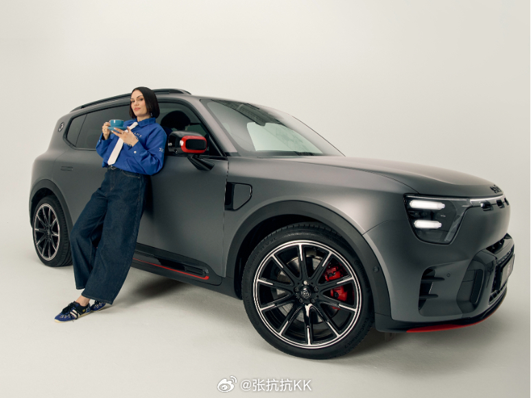 英国歌手Jessie J和smart合作了，开启全球品牌战役。这歌手应该是相当时