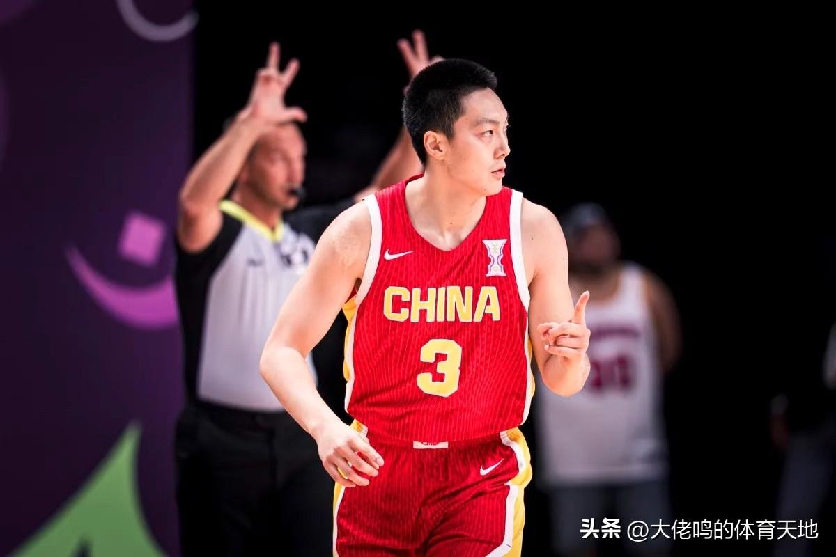毕竟这场决赛，胡明轩发挥出色，全场砍下26分3篮板3助攻，是中国男篮能与对手僵持