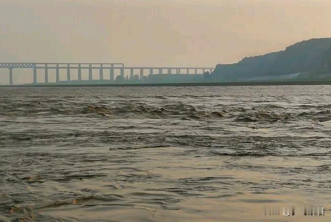 长江、黄河为啥能分出上中下游，而珠江却不行？
 
很多人好奇，长江、黄河都能清晰