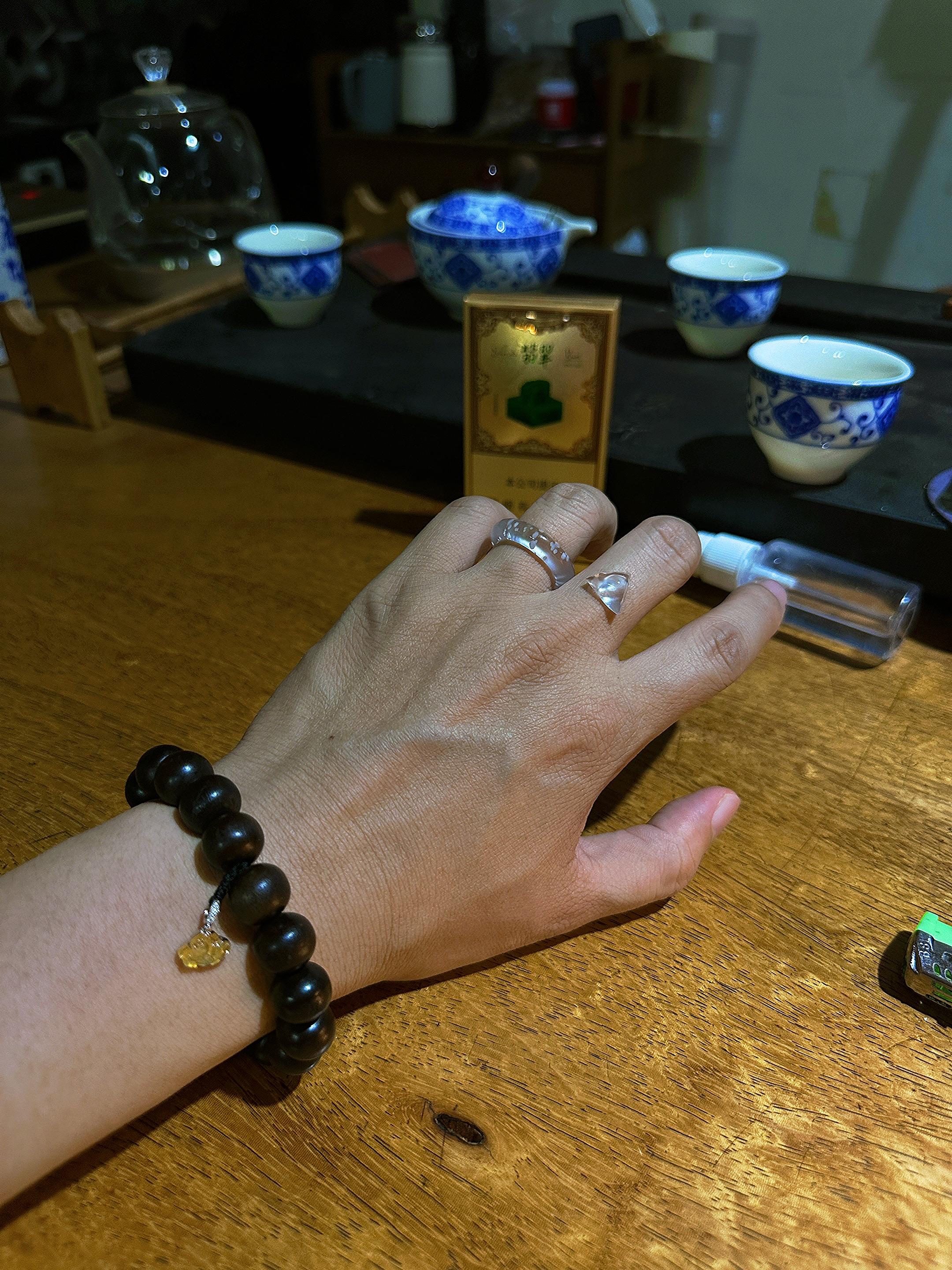 朋友说现在的市场已经不适合做精品的翡翠了，虽然都喜欢，基本看不到精品翡...