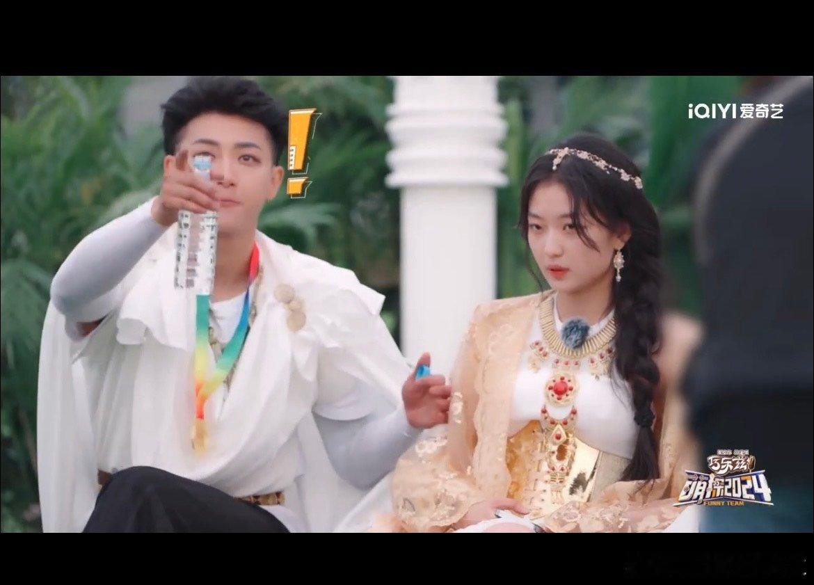 #黄子韬徐志胜给孙千当助理#我真的是好喜欢他们三个人，他们三个人的友情真的是好融