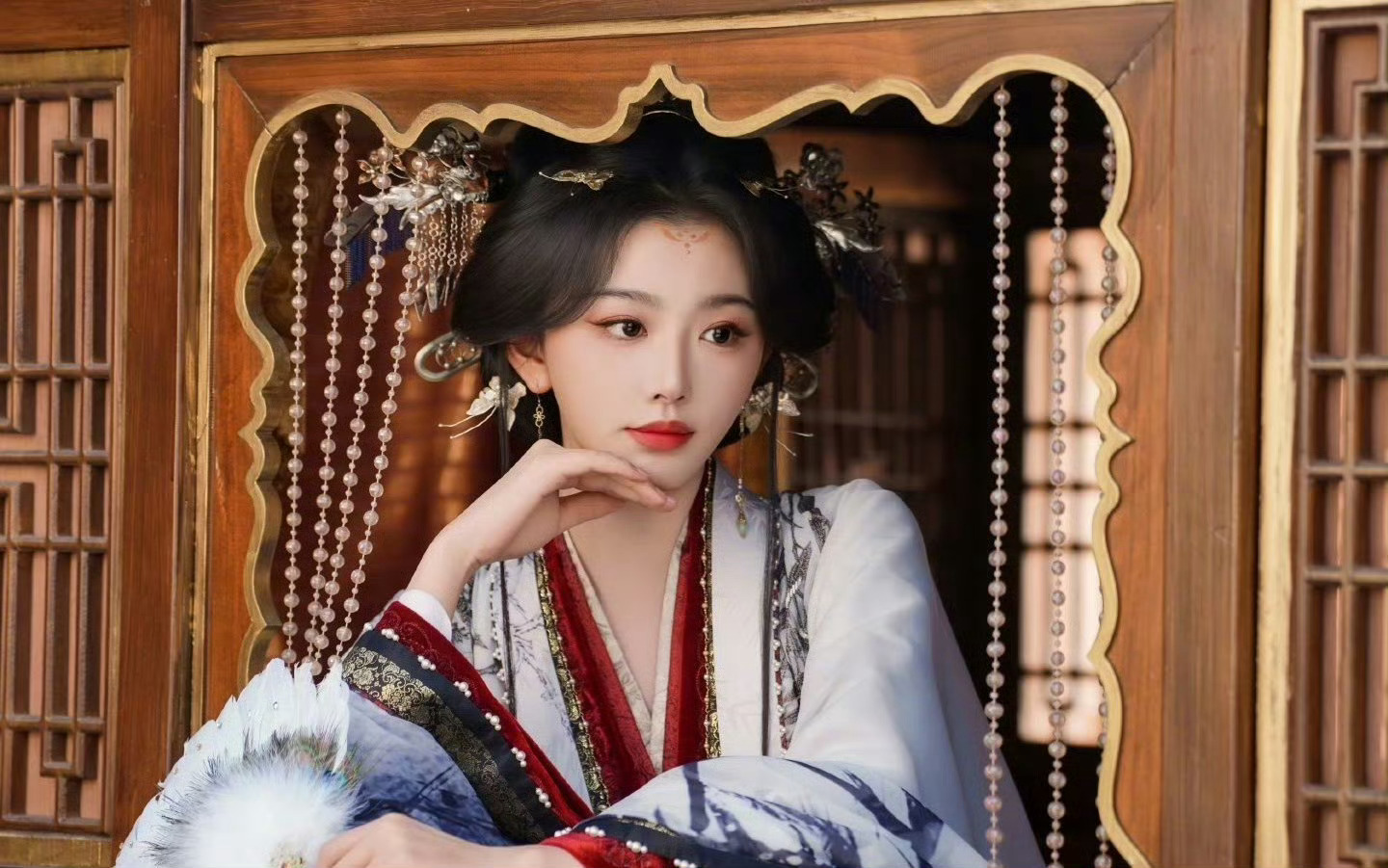 孔雪儿别笑了有人来治你了孔雪儿将门独后最新路透沈妙沈玥姐妹同框路透来啦！孔雪儿演