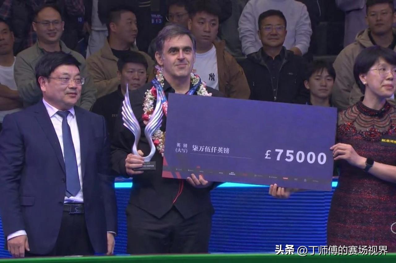 随着塔猜亚击败奥沙利文夺得世界公开赛冠军，斯诺克最新一期单赛季排名也出炉：
1.