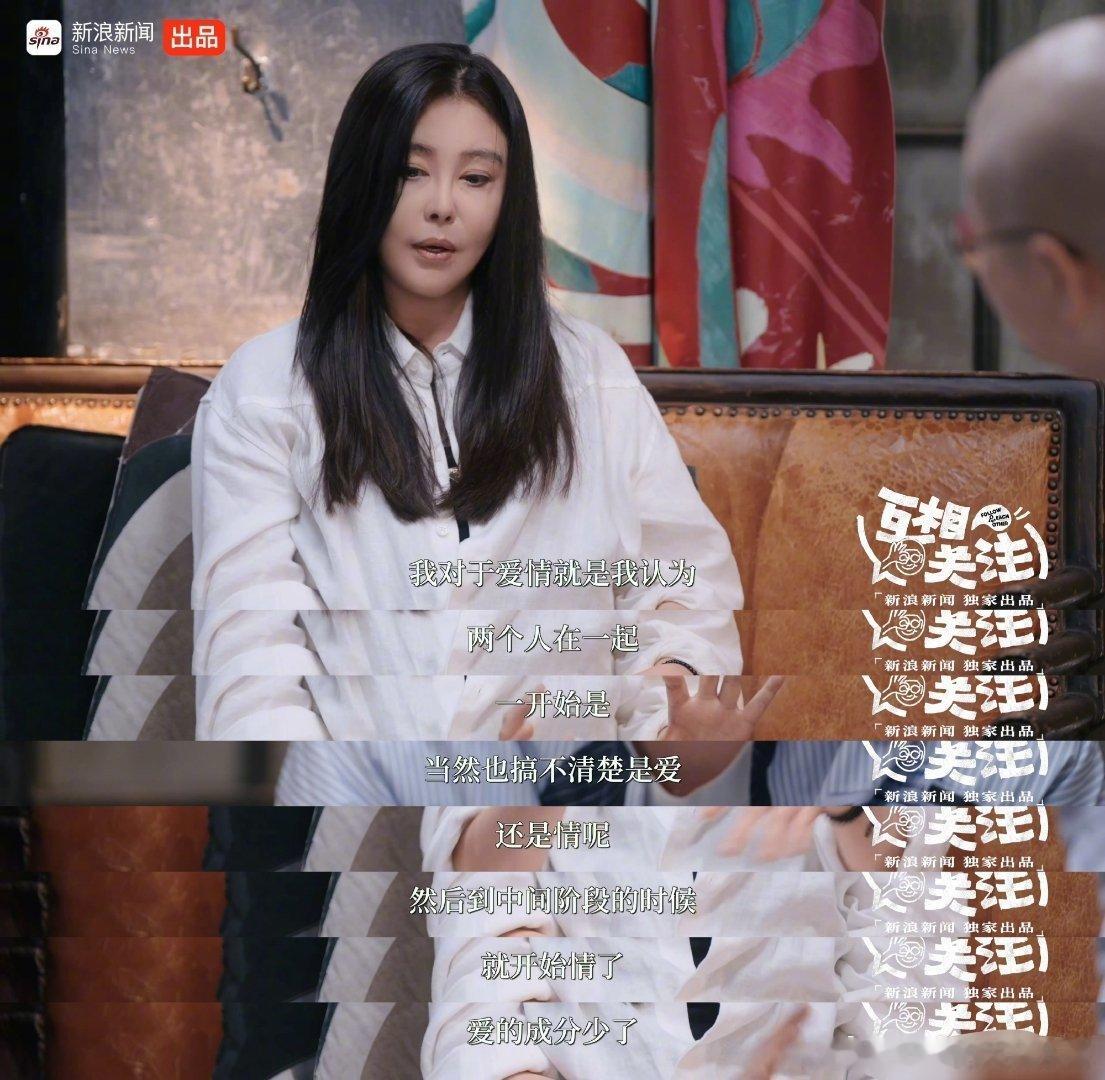 王祖贤与齐秦1987年因拍摄电影《芳草碧连天》相识相恋。彼时齐秦对王祖贤一见倾心