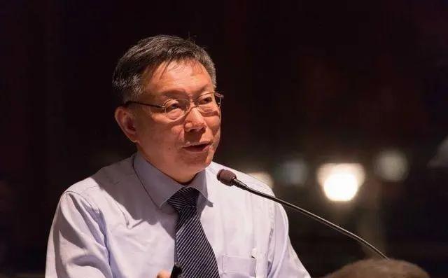 柯文哲与郭台铭都是无法下架民进党的罪人！根据台湾地区各项民调显示，至少有60%的