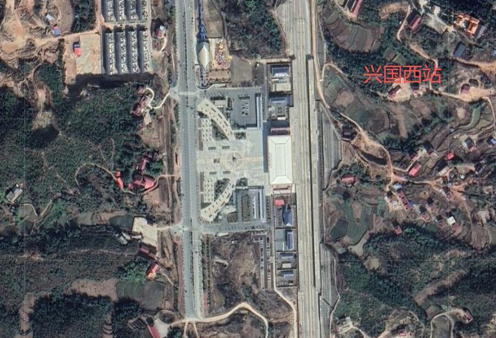 兴国西站卫星地图
兴国西站位于兴国县永丰乡，距县城中心约8公里，是京港高速铁路上