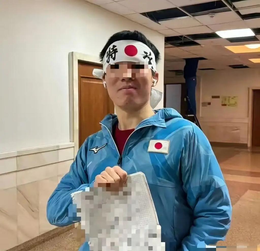 引起众怒了，真的很难理解，一个专门研读历史的中国人，怎么会犯下这种触碰民族情感底