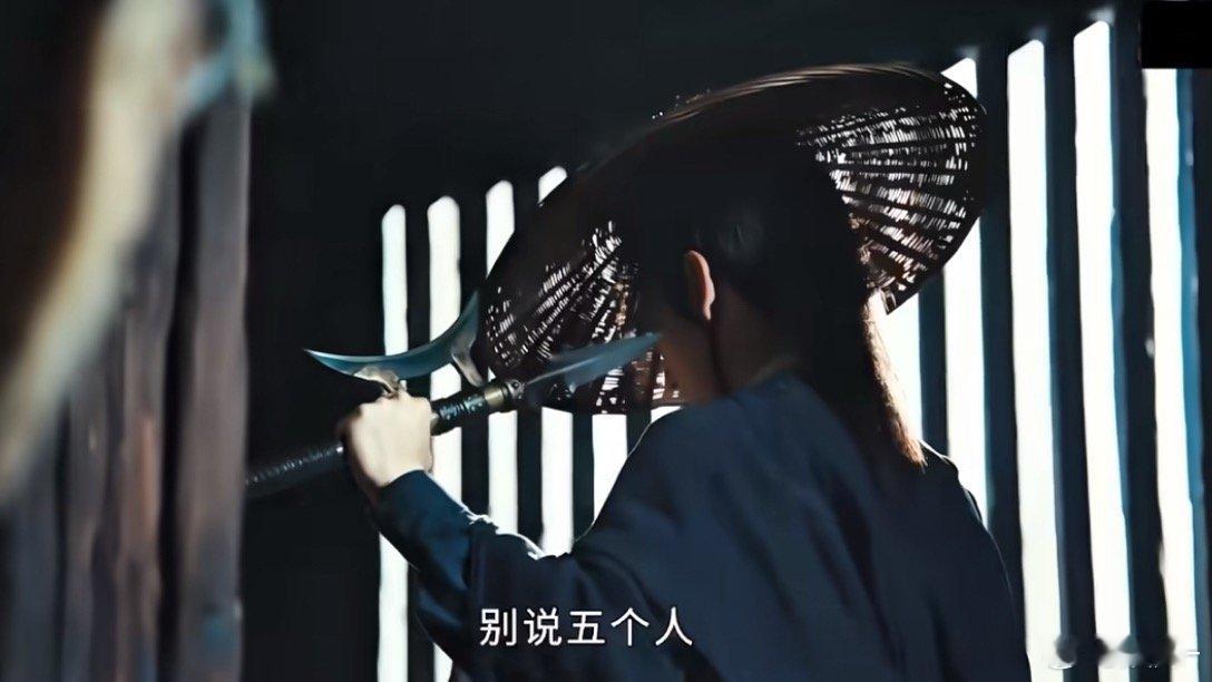 在看第四集 感觉 展昭 不被毒死也要被累死了 