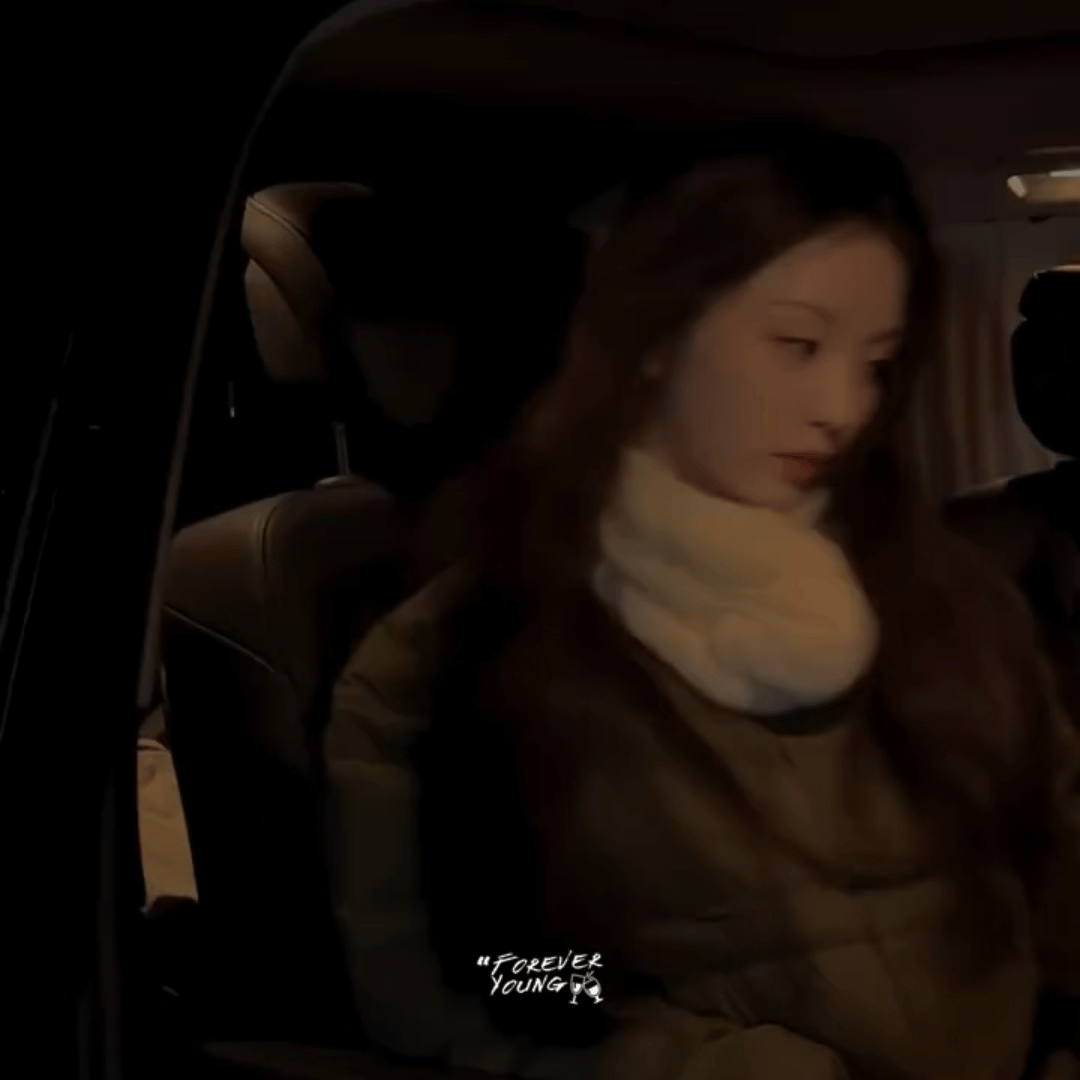 田曦薇美颜暴击 