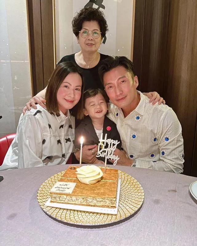 陈山聪与家人庆祝48岁生日，四代同堂，超有爱！陈山聪的妈妈，太太和儿子都有出镜。