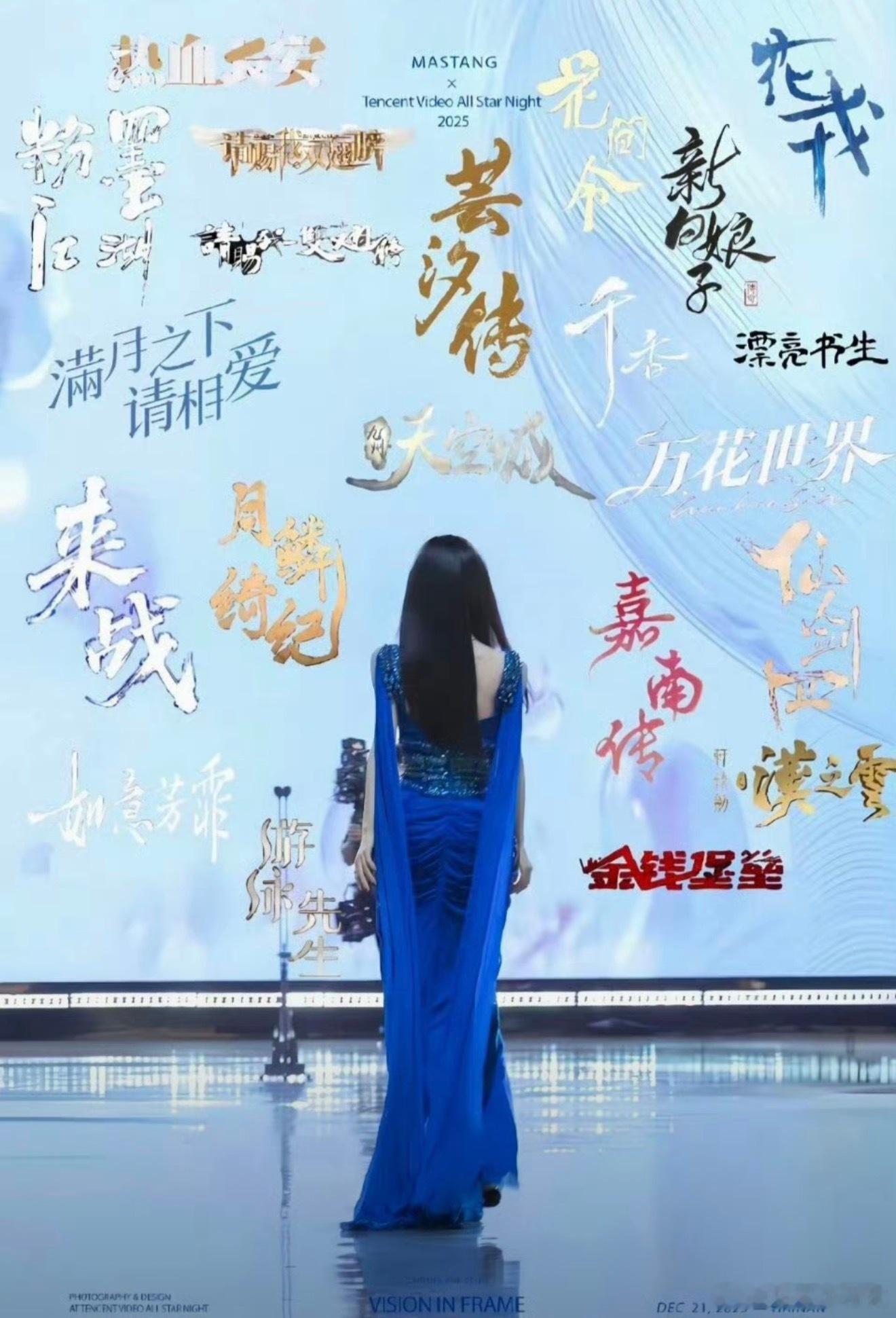 我乃家中独女，无手足相伴，一身承载阖家期许。19岁只身辞别故土，奔赴上海逐梦，于