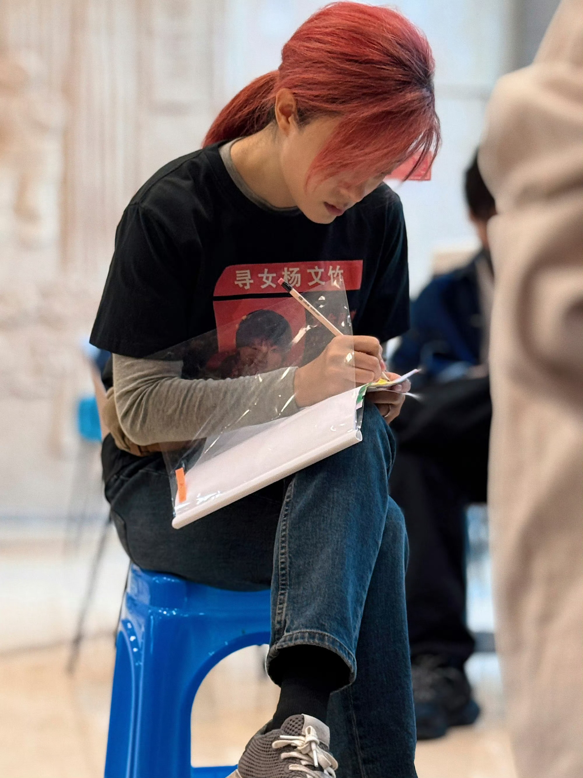 孙俪剧里执着寻女剧外精诚以制正午阳光悬疑剧杀青了 聚焦家庭与悬疑的新剧杀青，孙俪