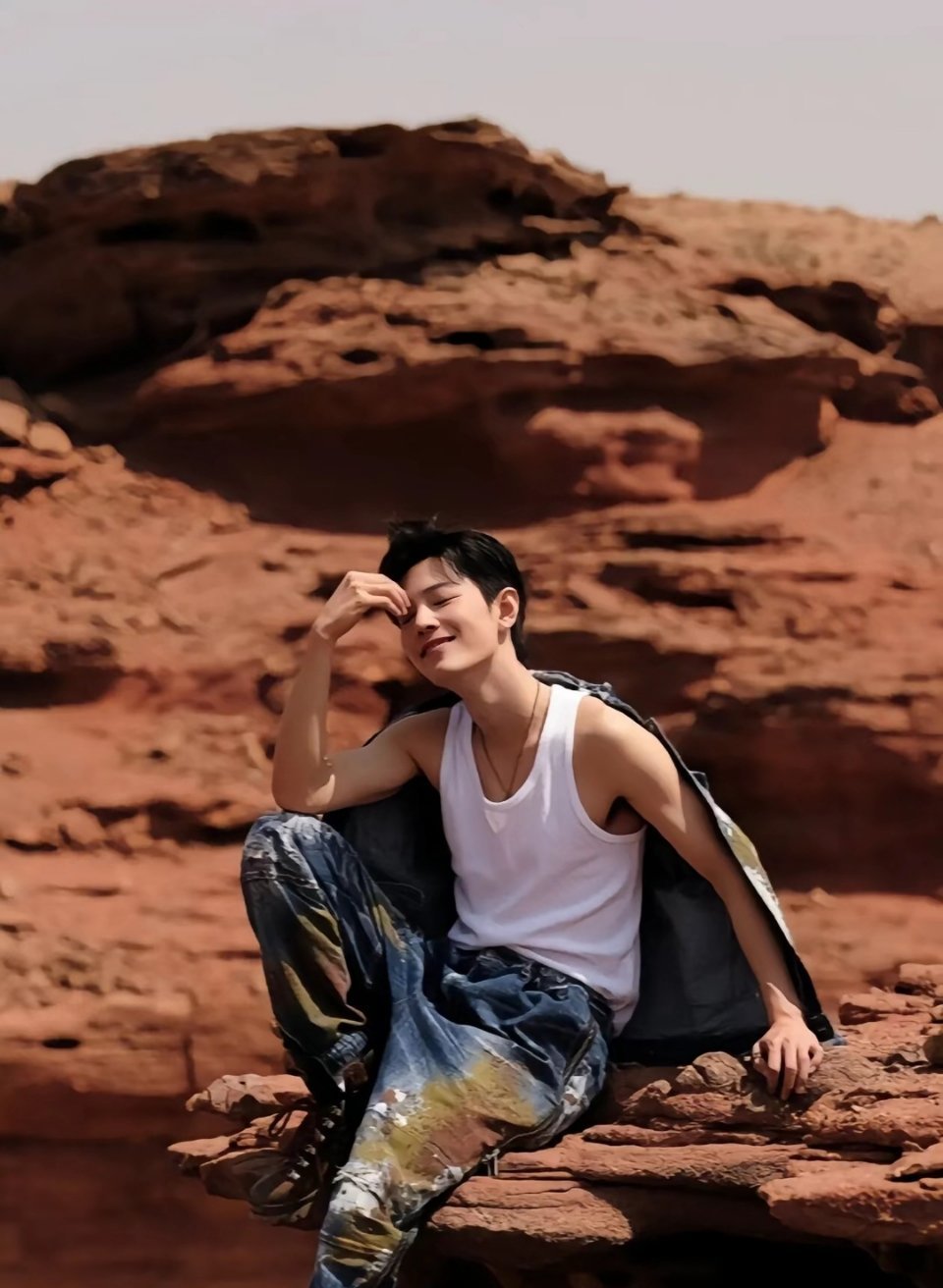 肖战肖战盛阳肖战藏海传 漫天星光闪华章，秦声如旧立心房。🌠𝗧𝗵𝗲 𝘀?