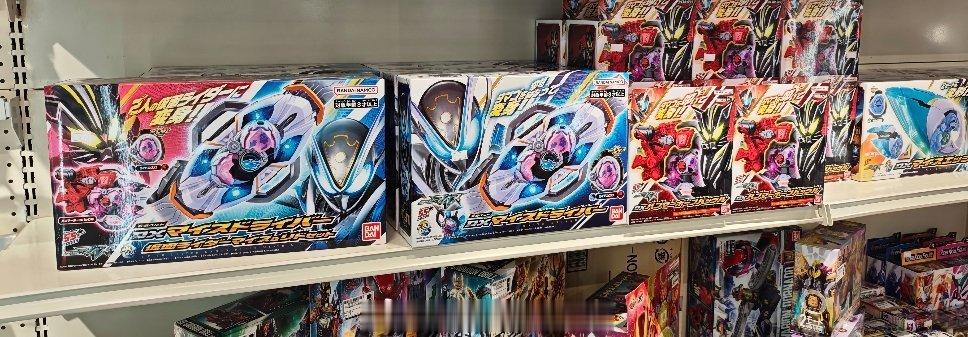 假面骑士麦斯假面骑士myth 假面骑士麦斯开播第一天魔都各个玩具实体店和玩具反斗