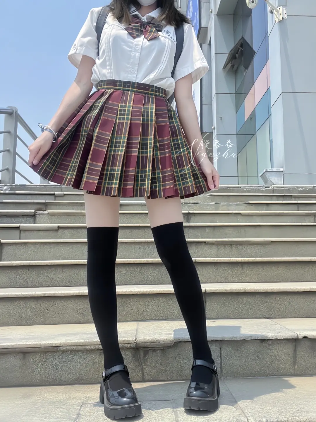 “前途一片黑暗   睡觉了”
