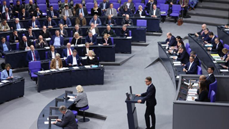 欧盟大分裂！一记响亮的耳光打在冯德莱恩脸上！
德国议会用一场压倒性投票，彻底否决