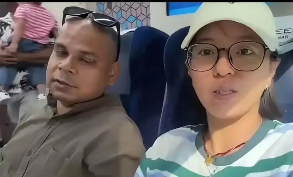 丹丹落地印度心里五味杂陈，这趟远嫁究竟是奔赴爱情还是自我放逐
看到网红丹丹落地印