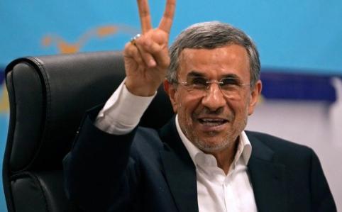 【伊朗前总统马哈茂德·艾哈迈迪内贾德在以色列空袭中丧生】马哈茂德·艾哈迈迪内贾德