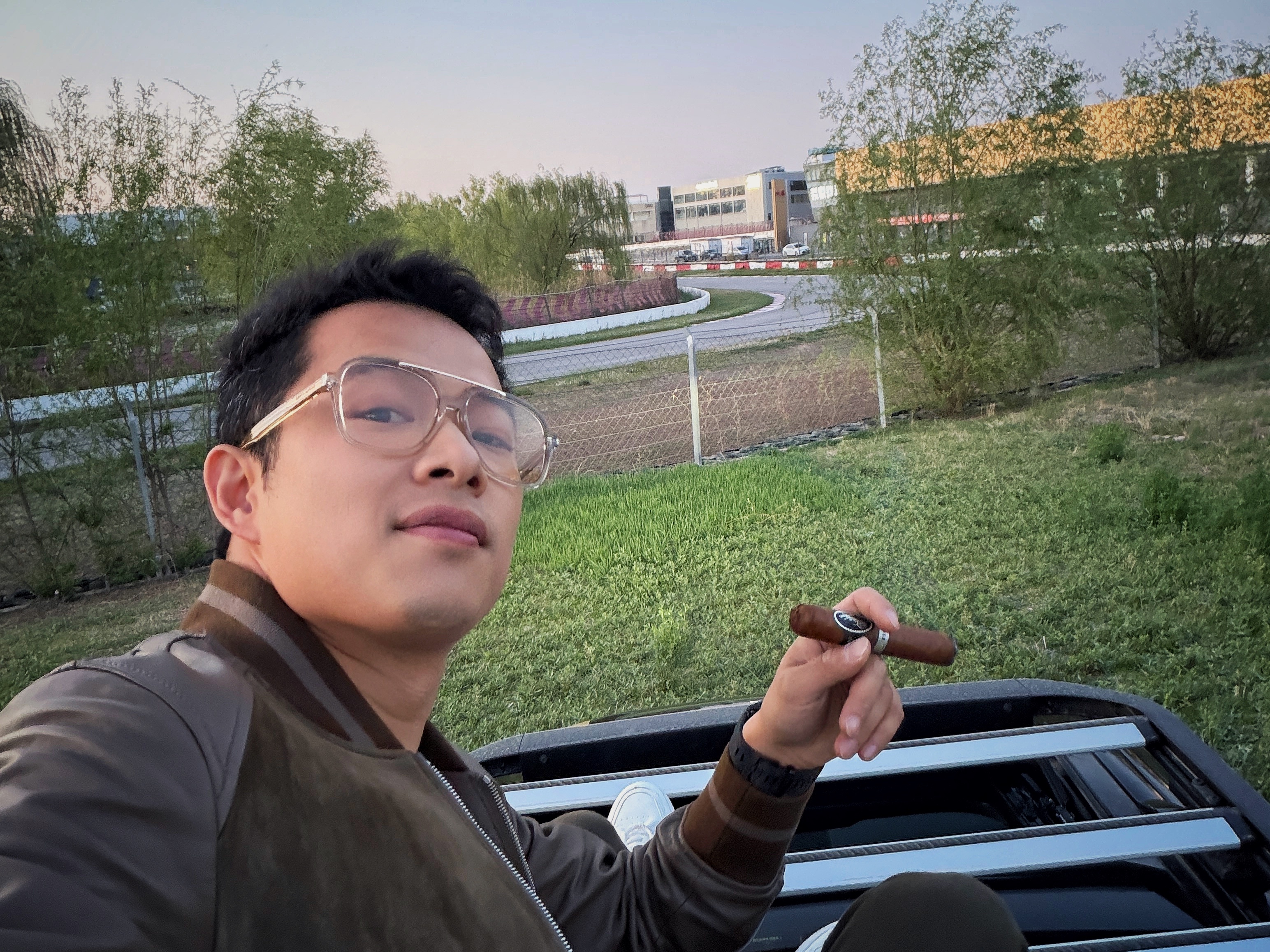 等剧组转场，给自己安排点儿情绪价值☕️🎶🌄 欣哲频道路虎卫士 北京·北京金港