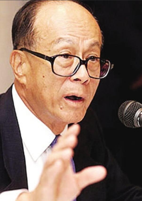 这两天李嘉诚心里应该不是滋味，全运会火炬在粤港澳大湾区传递，香港四大家族去了三家