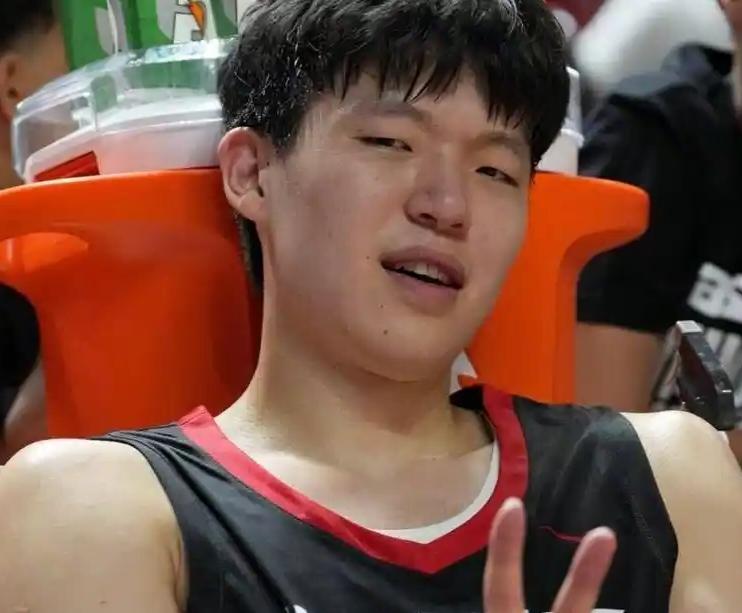 统治内线！杨瀚森9中9砍20+9+5仍难救主！
        北京时间3月26