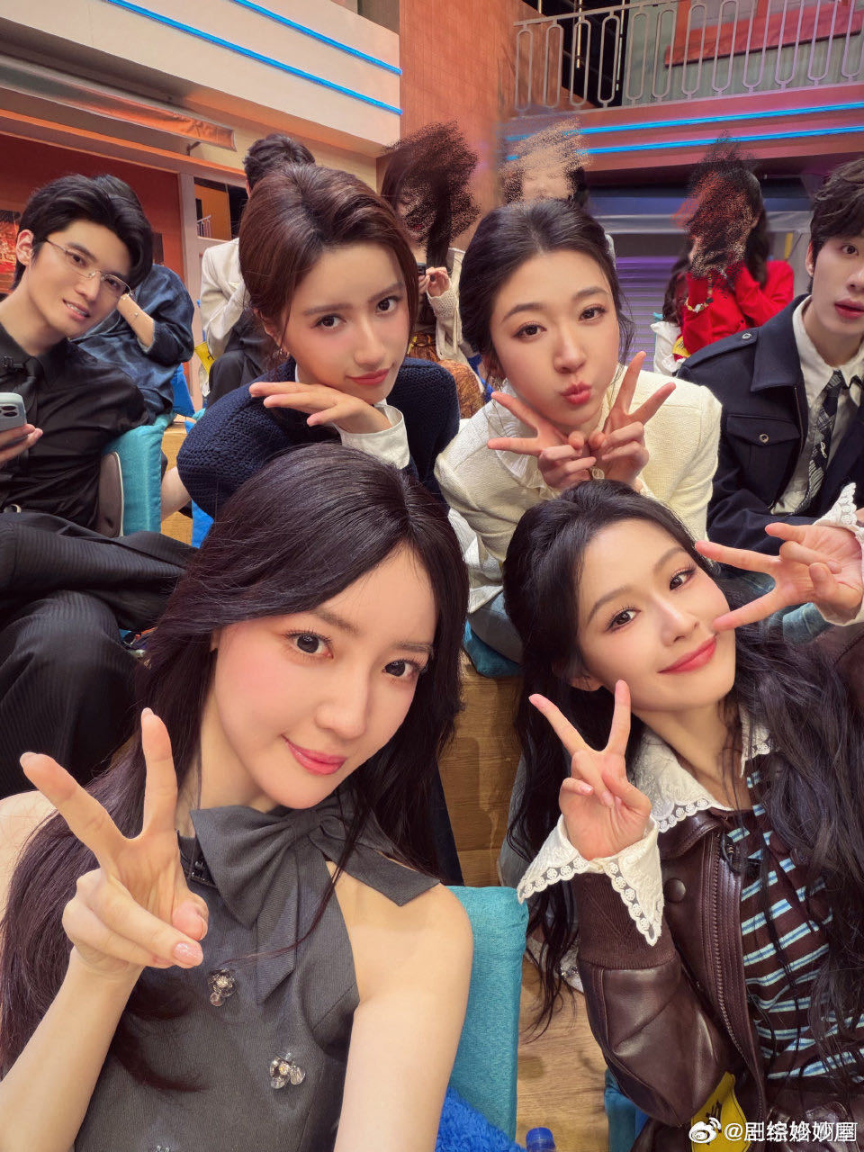 王格格回应吴镇宇炫耀事件 热搜刚冒头，王格格直接把热度变成安利机会！“吴镇宇 王