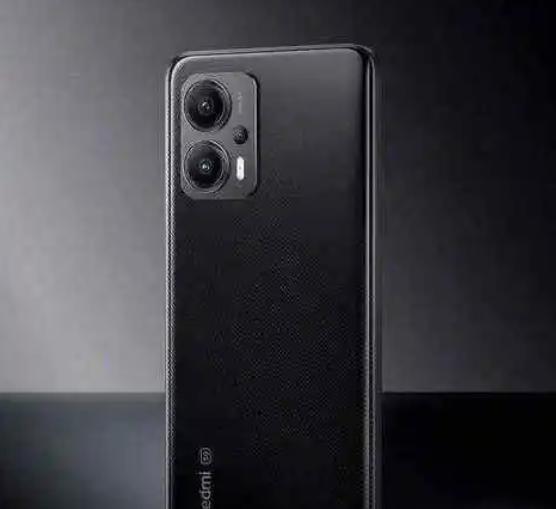 正是「曲屏」可能会成为手机市场各个品牌的比较风靡的屏幕设计，因此这时候如果一个品