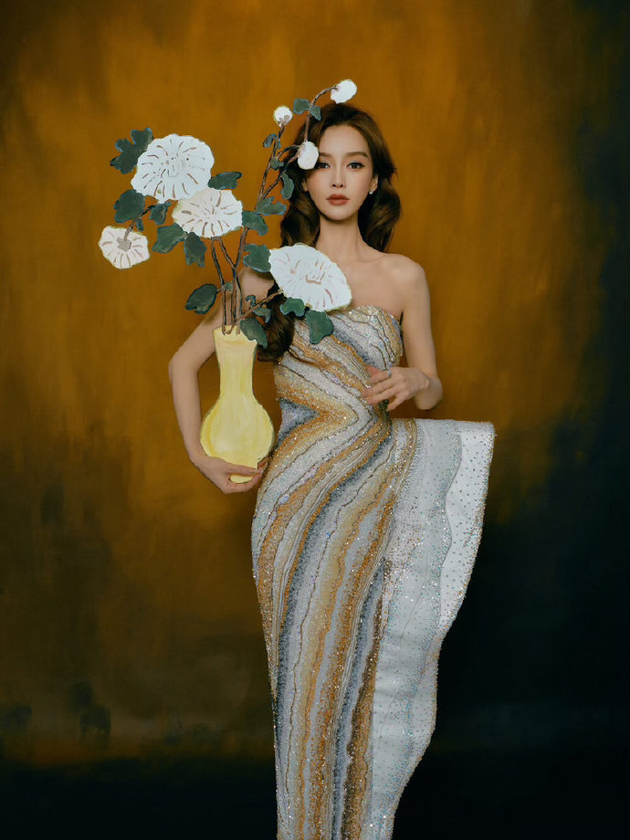 Angelababy高开衩鎏金裙Angelababy抹胸鎏金裙Angelabab