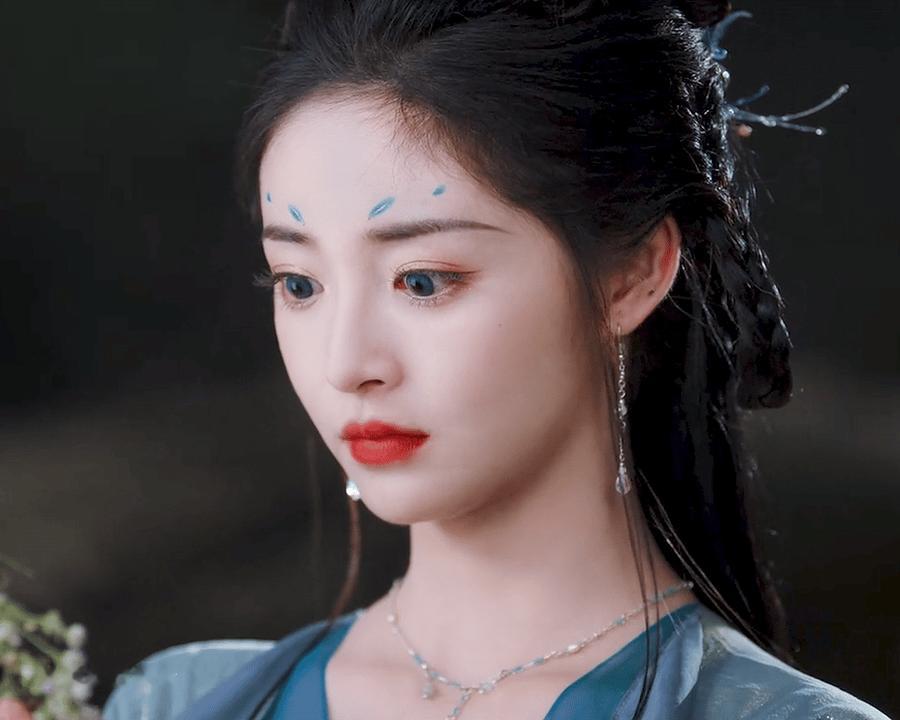 你爱的是这个温柔蓝眼鸣鸾还是红眼鸣鸾火辣辣捏～～～[害羞][害羞][害羞]周洁琼