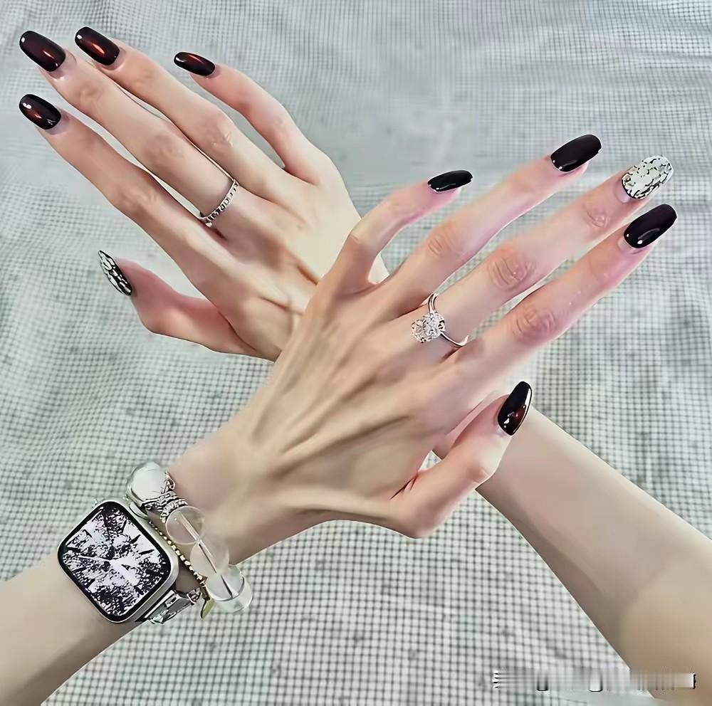 请问您觉得这双手能干什么呢？