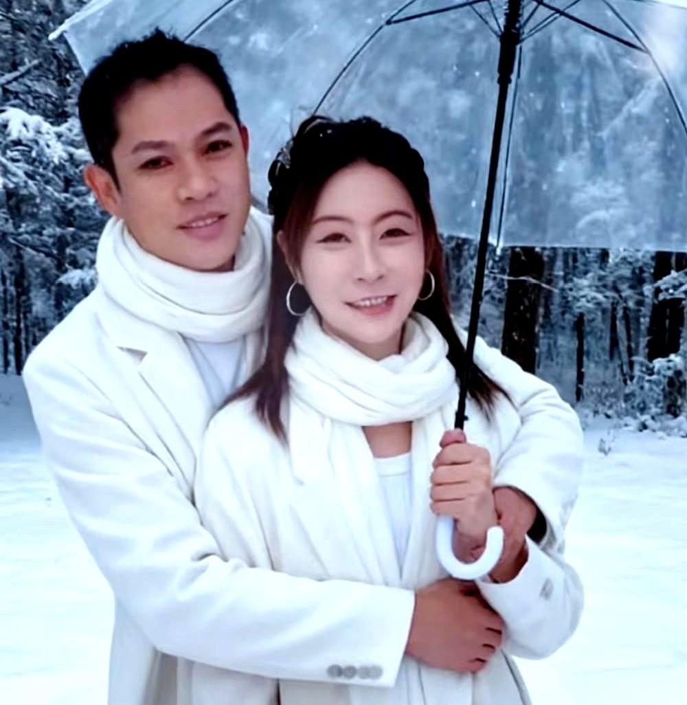 全网都在骂他俩白眼狼。
说真的，看到这仨字儿我都替他们觉得委屈。
人家27号在香