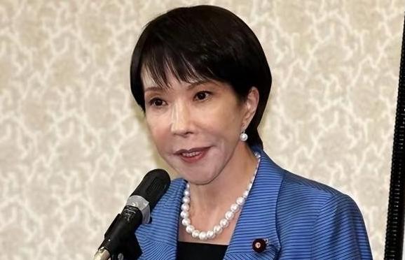 短短两天时间，日本局势直接崩了！全网都在传一个炸裂消息，比地震还让人震惊——日本