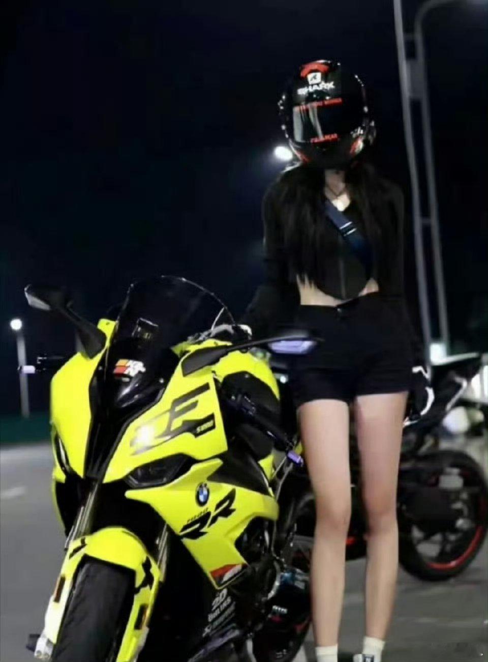 外媒关注中国发现世界最大金矿  19岁机车女网红因车祸去世 机车看上去很酷，很多