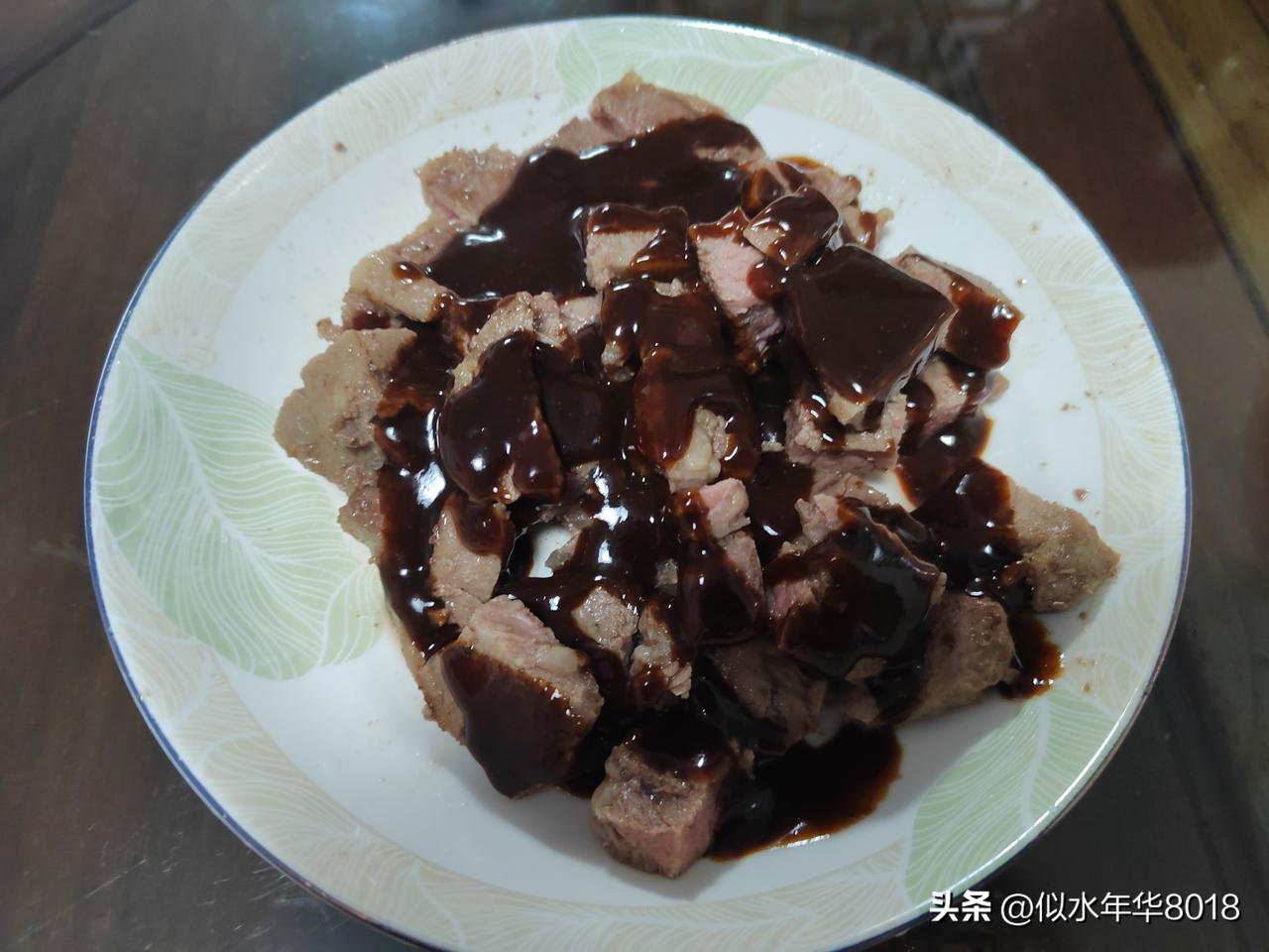 今天南京下了一天雨，最高温度只有17℃，风雨来袭，春寒料峭。
上午与老伴一起开车