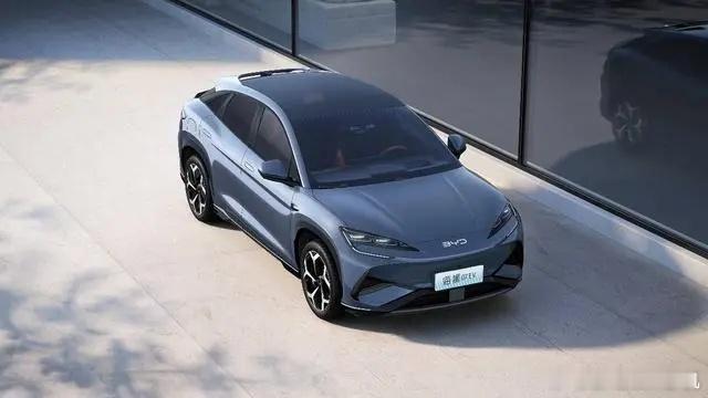 #大v聊车##enzo碎钞机# 【比亚迪海狮07EV——高颜值新物种】继北京车展