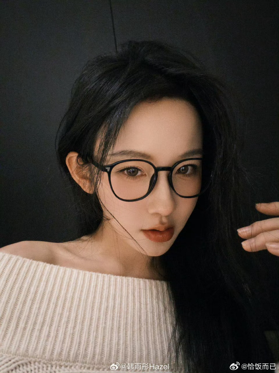 韩雨彤斩女是种天赋不管在什么场合，都能稳稳地气场全开，这种独立自主的样子真的太帅