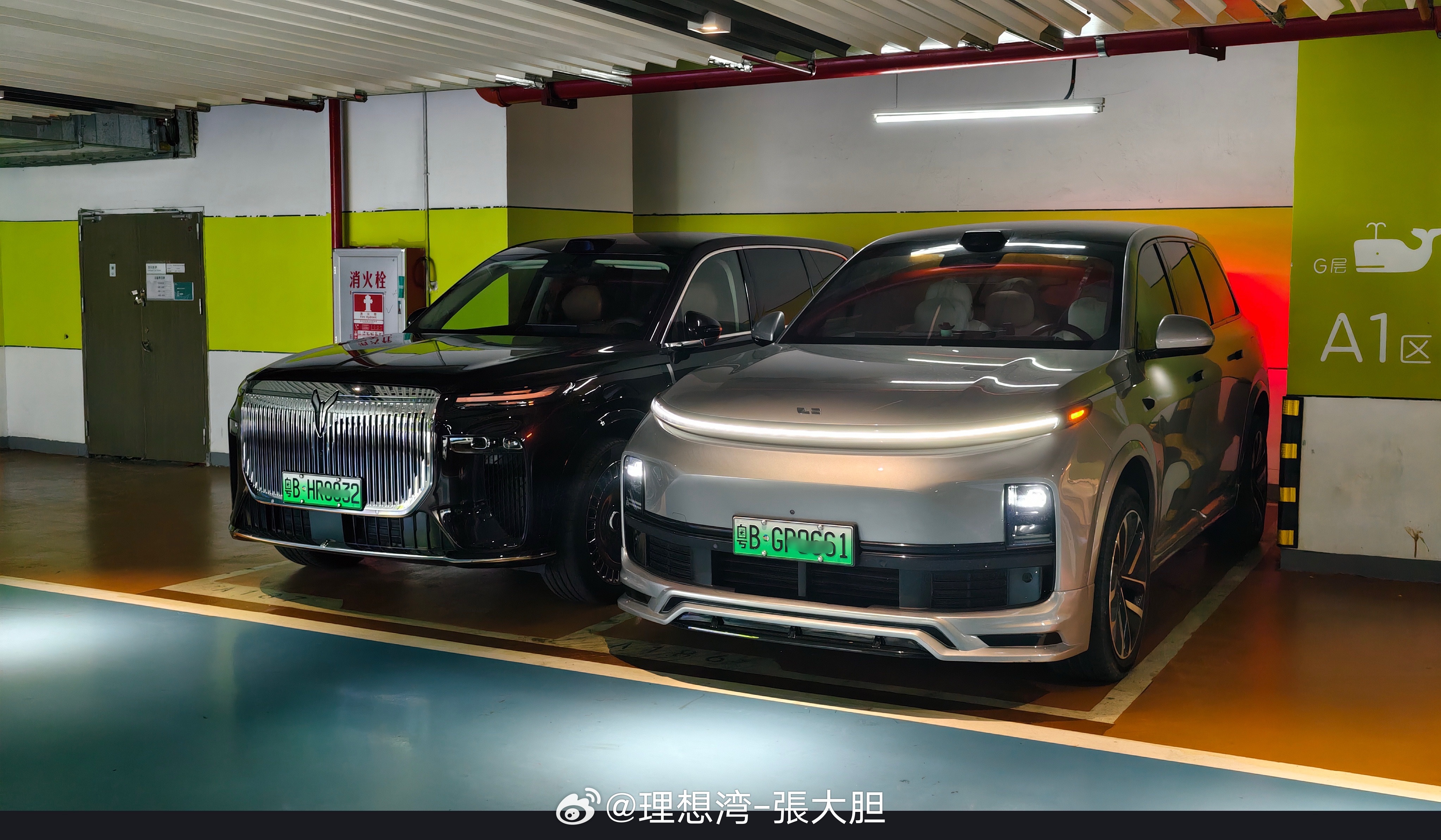 当星环灯打开、空气悬架升高，理想L9 的气场也是不输的，即便这已经是三年多前的产