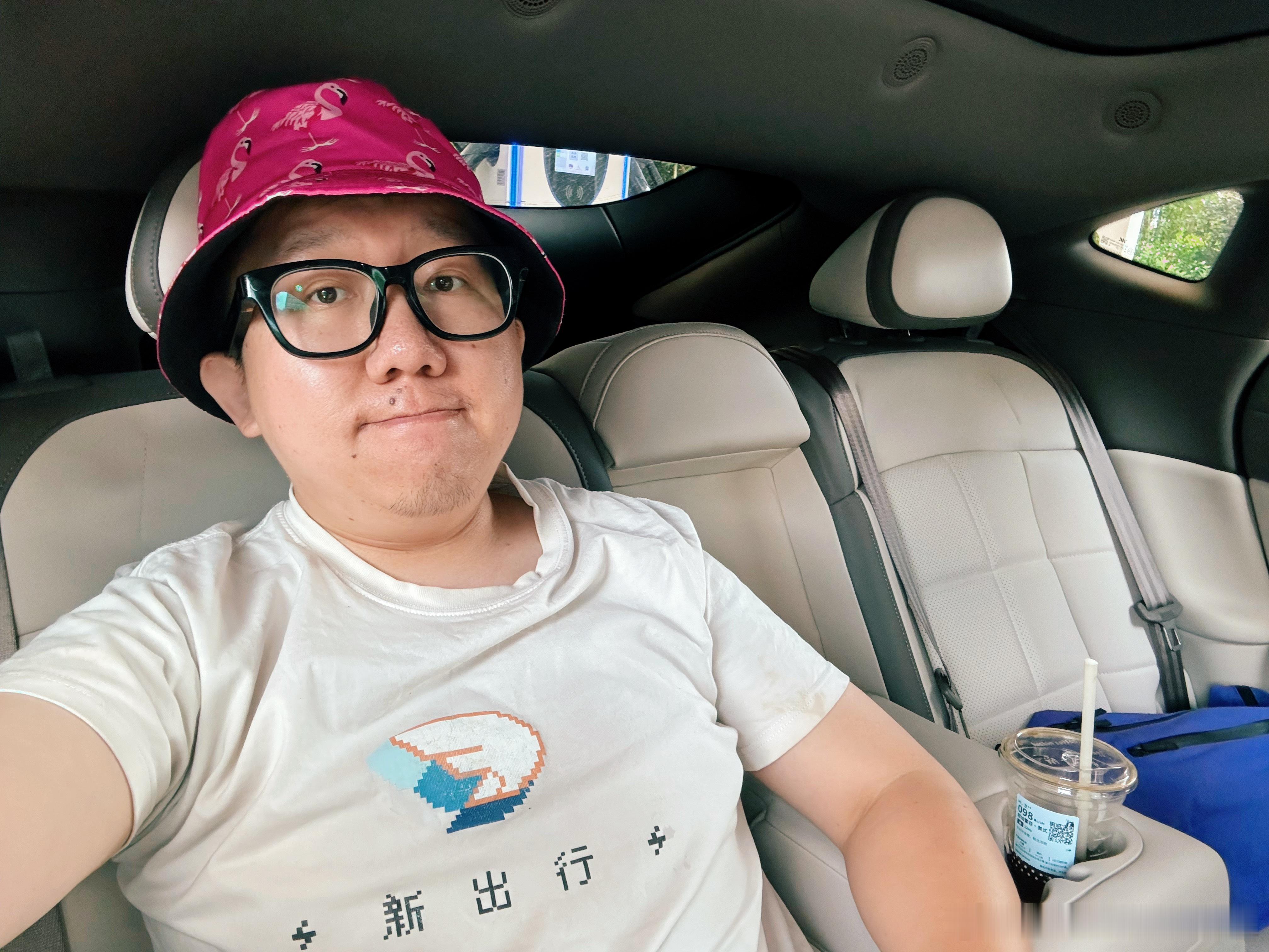 大v聊车我和汽车的日常全新智己l6 大家实在没法想象我现在大夏天35度➕有多么爱