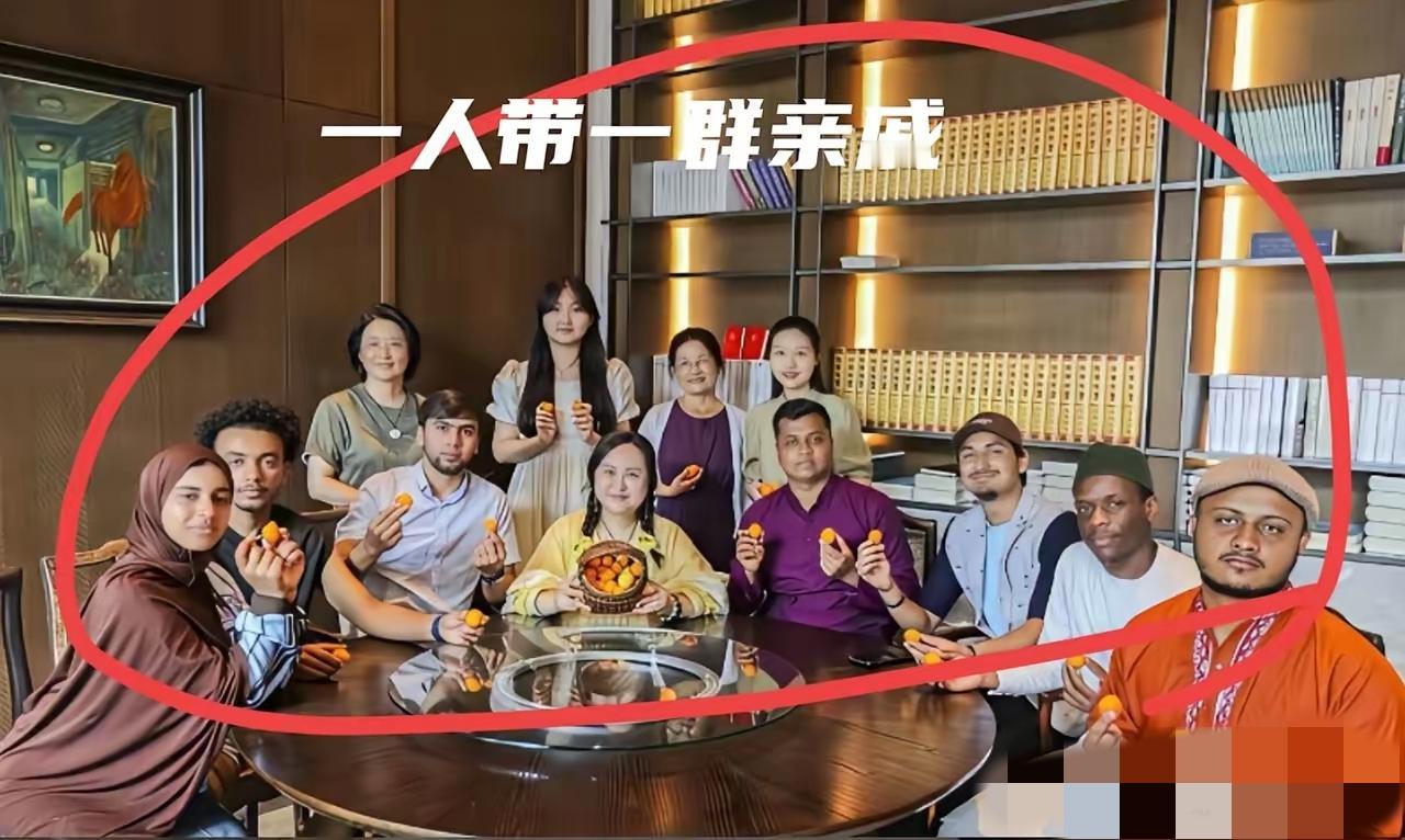 见过把优越感当特权的，没见过这么把中国当“自家后花园”的！深圳科技园这印度同事的