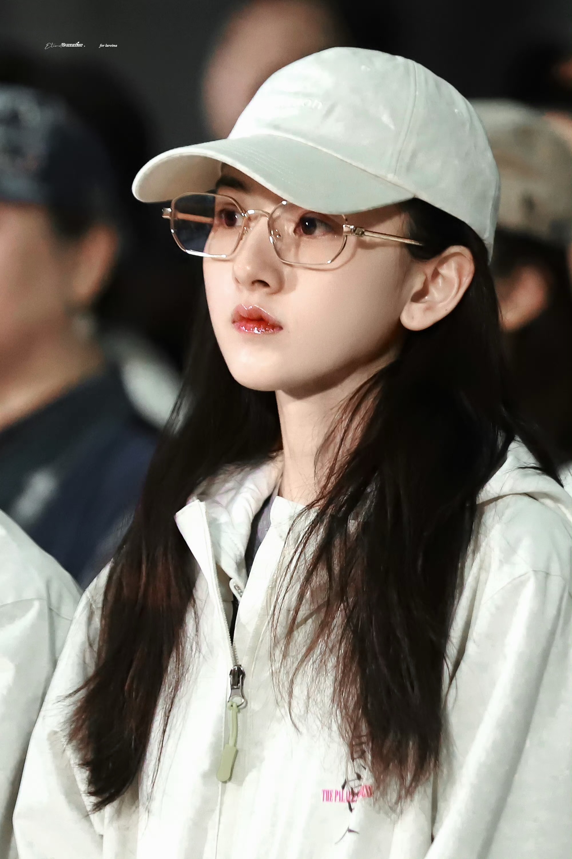 一些女明星戴细框or无框眼镜… 高智感 