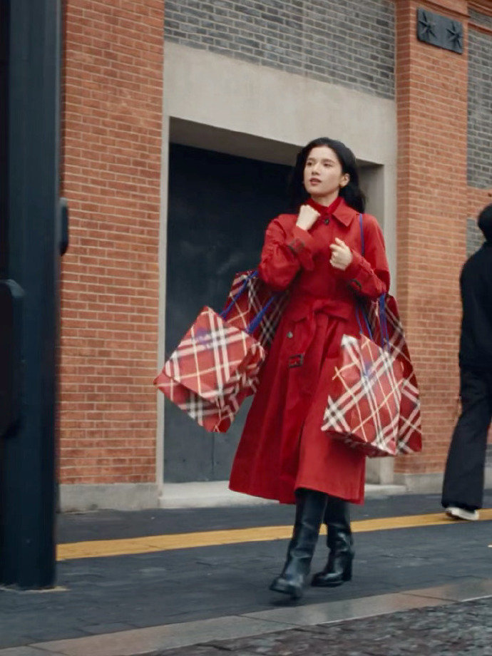 张婧仪红衣美人张婧仪和红色的适配度张婧仪和红色的适配度，张婧仪红衣美人 