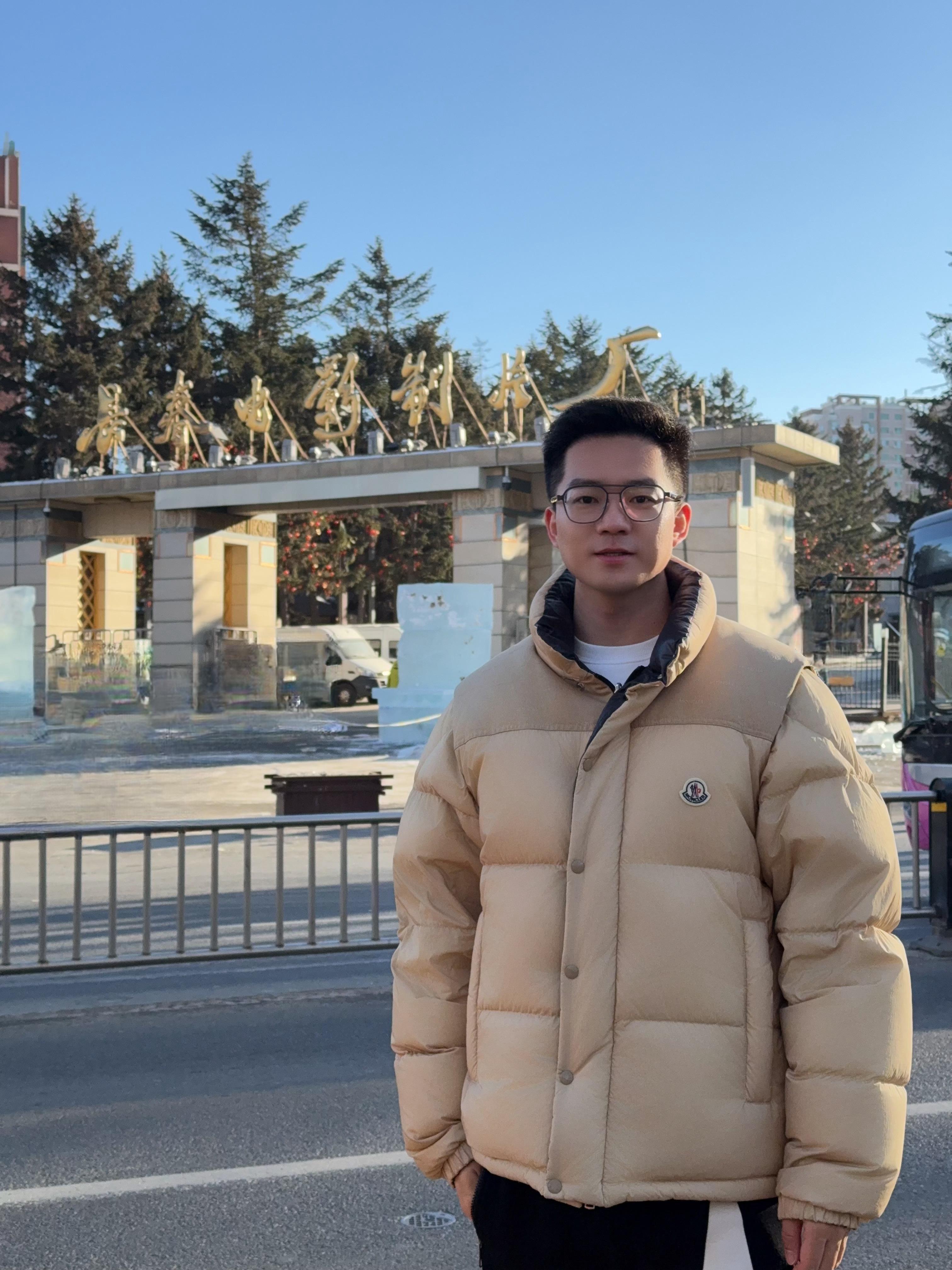 万千气象看吉林  吉林适合拍照。打卡了54路有轨电车和长春电影制片厂。  