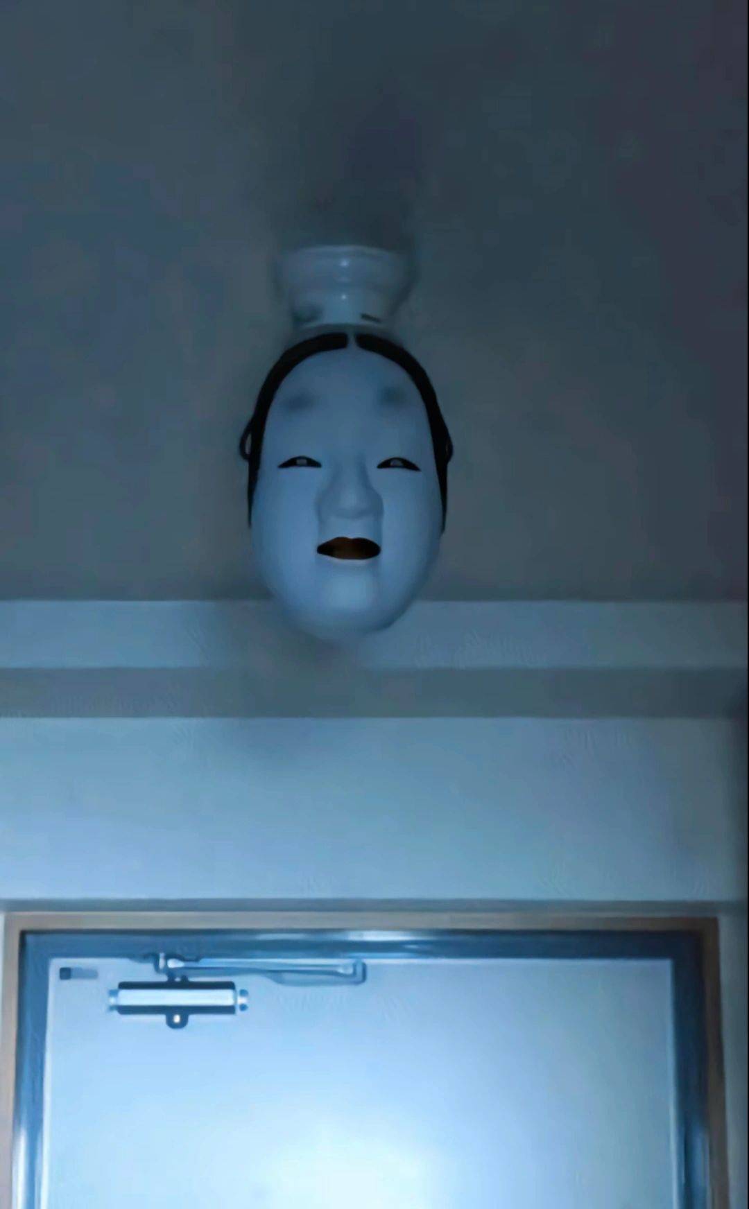 自从换了这灯就没人串门了 ​​​