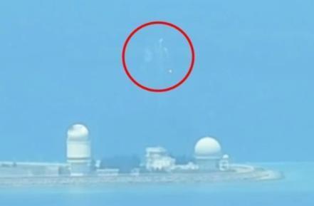 菲律宾公然反华，解放军果断“开火”。
4月9日的南海，气氛一下子紧张起来。菲律宾